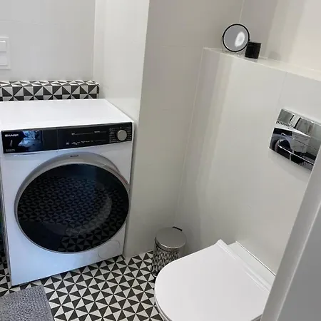 Ruby Apartment- Self Checkin 24h 公寓 *